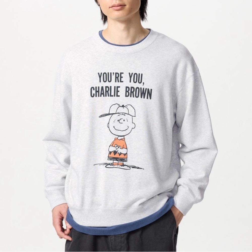 Uniqlo Light Gray Charlie Brown Crewneck Sweater with Excellent Condition